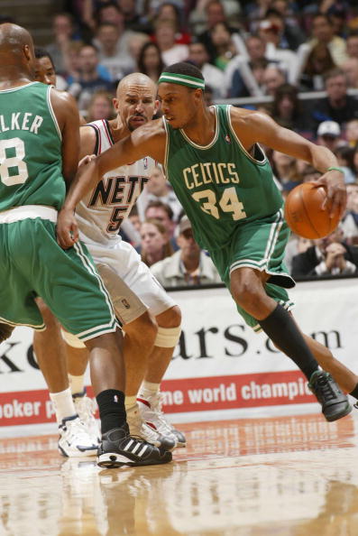 他在更衣室 他在更衣室