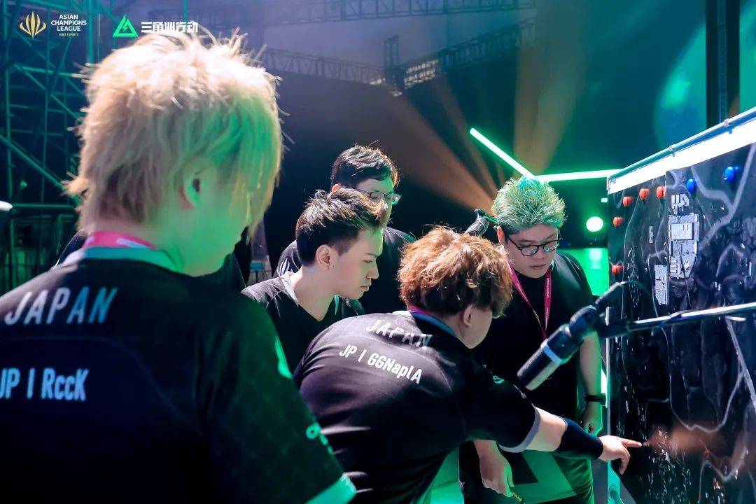 练在接受采 练在接受采